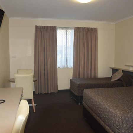 Carriers Arms Hotel Motel Мерибъроу Екстериор снимка