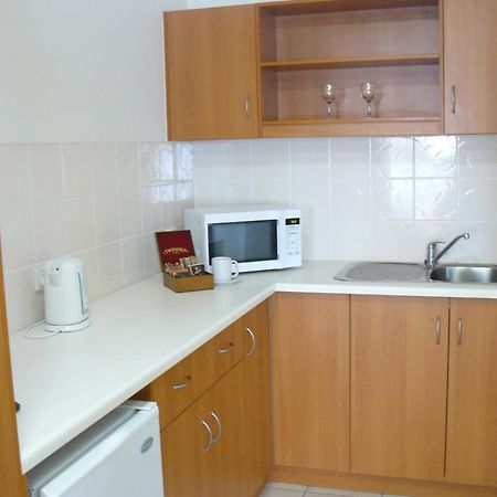 Carriers Arms Hotel Motel Мерибъроу Екстериор снимка