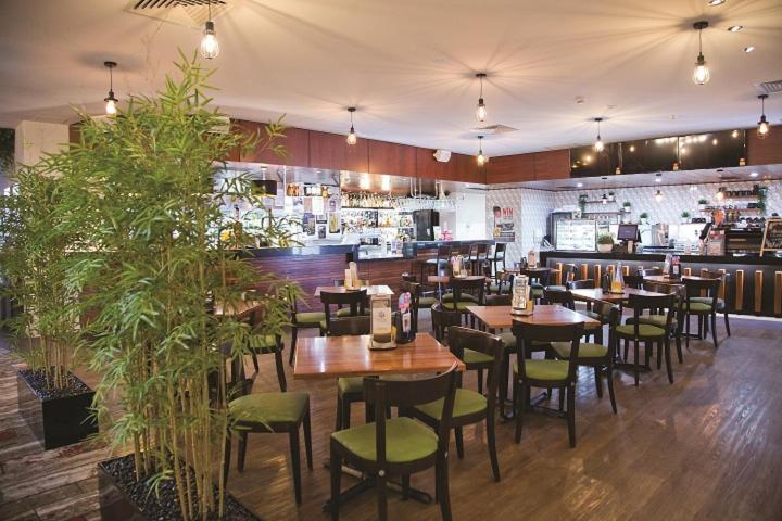 Carriers Arms Hotel Motel Мерибъроу Екстериор снимка