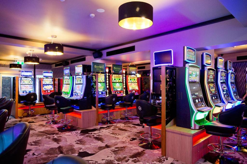 Carriers Arms Hotel Motel Мерибъроу Екстериор снимка